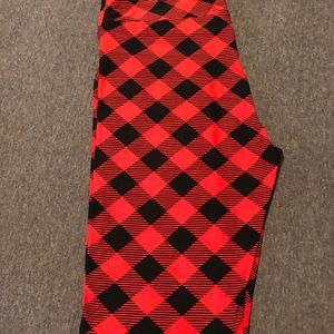LuLaRoe Leggings. Black & Red. Size OS (2-10).